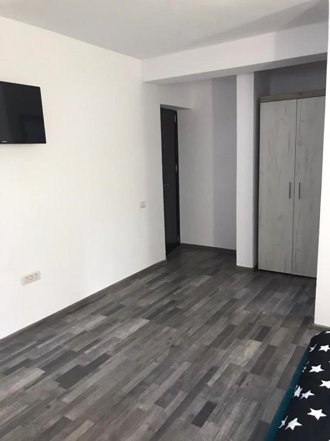 Pensiunea Lui Calin Ocnele Mari Exterior foto