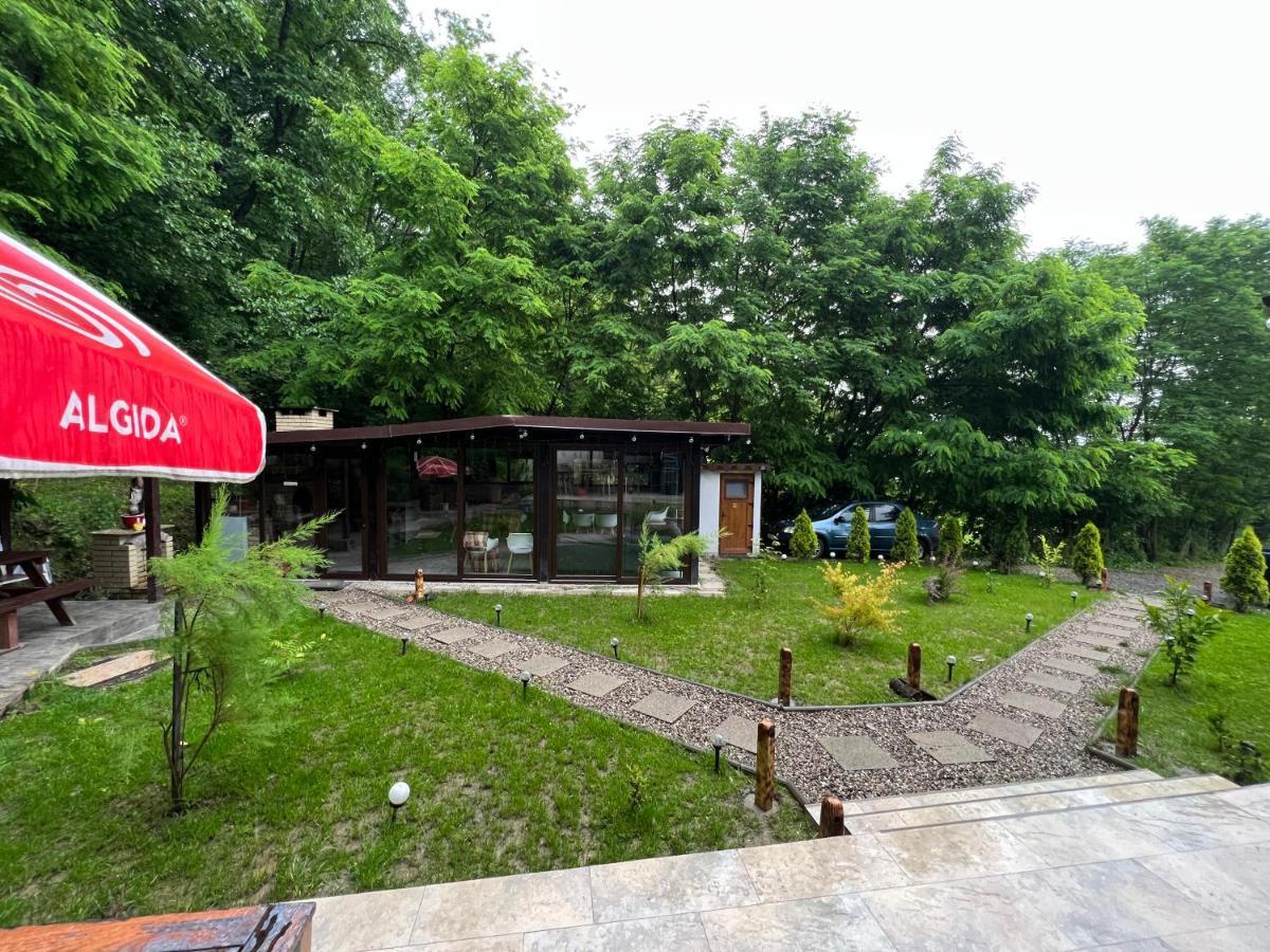 Pensiunea Lui Calin Ocnele Mari Exterior foto
